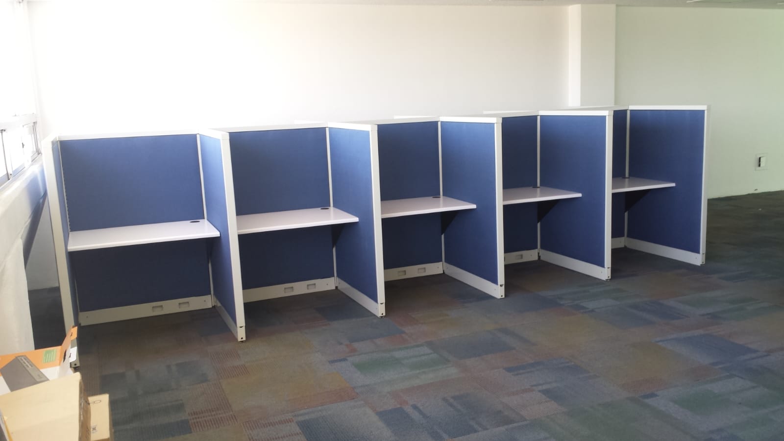 Cubículos call center · 5 estaciones